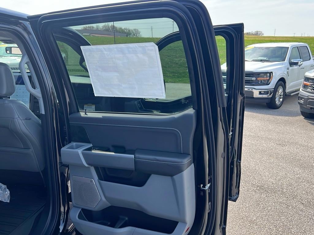 2025 Ford F-150 Lightning Flash™