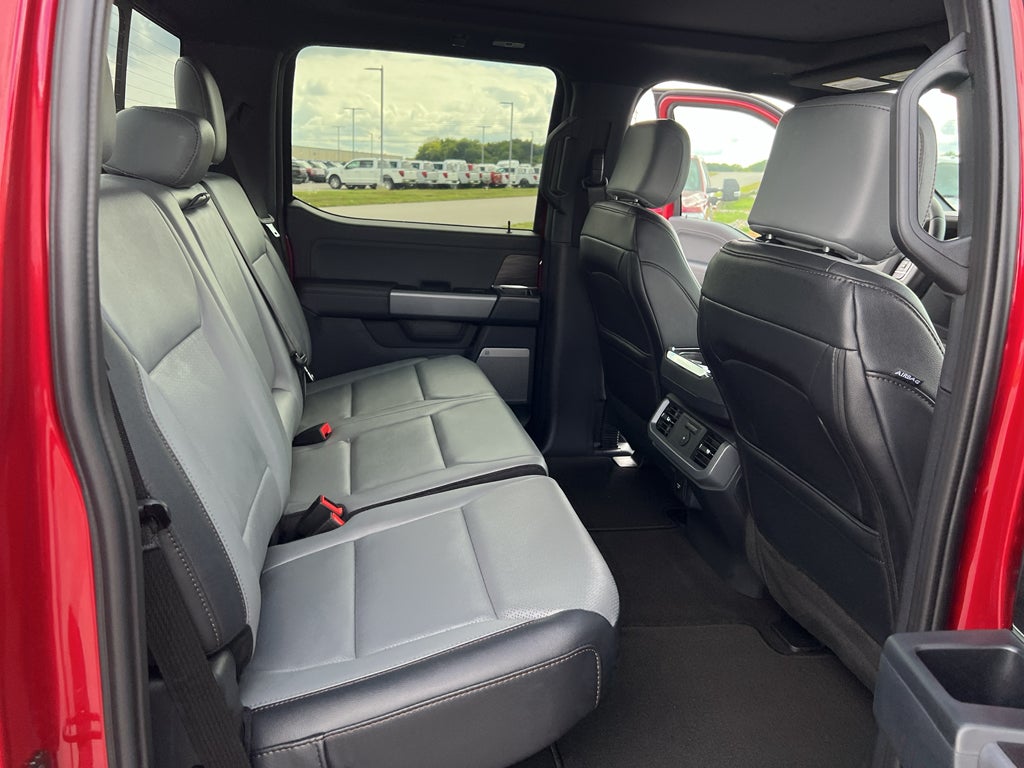 2025 Ford F-150 Lightning Lariat®