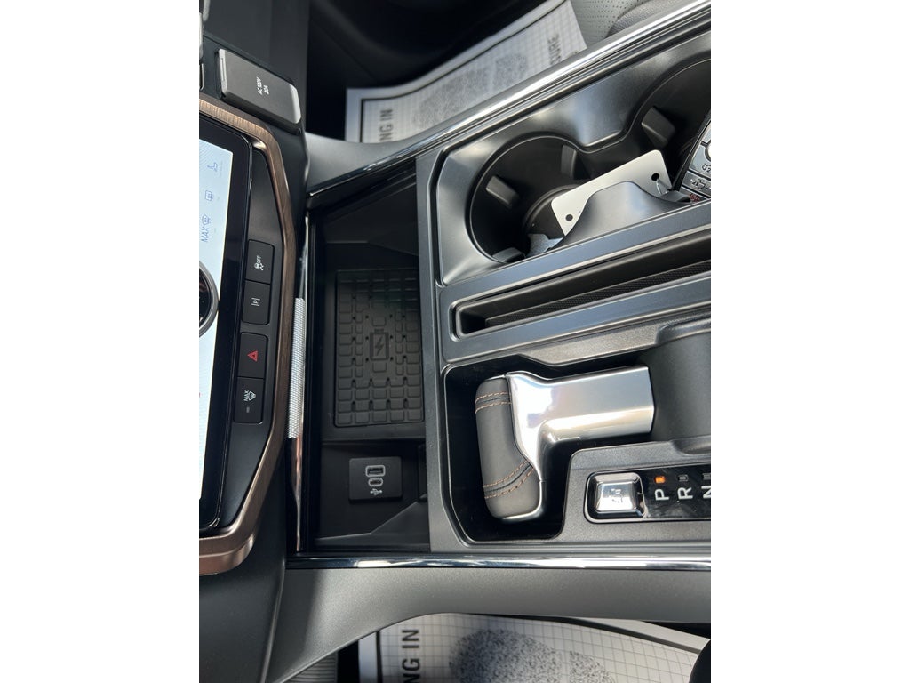 2025 Ford F-150 Lightning Lariat®