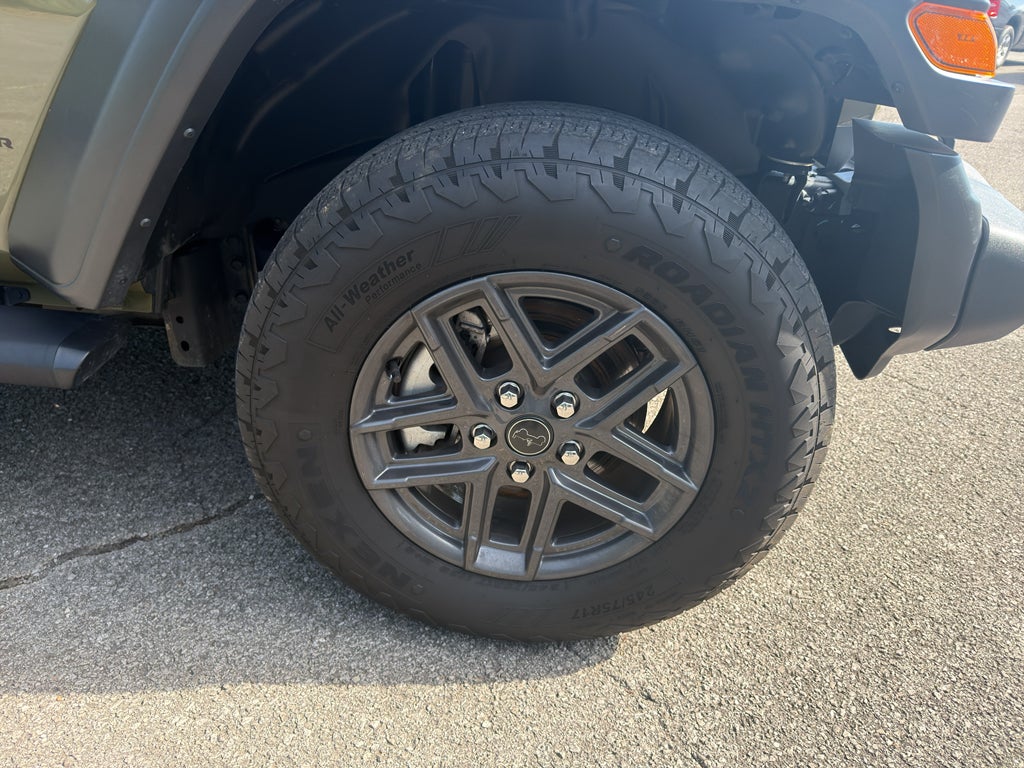 2025 Jeep Wrangler 4-Door Summit 4x4