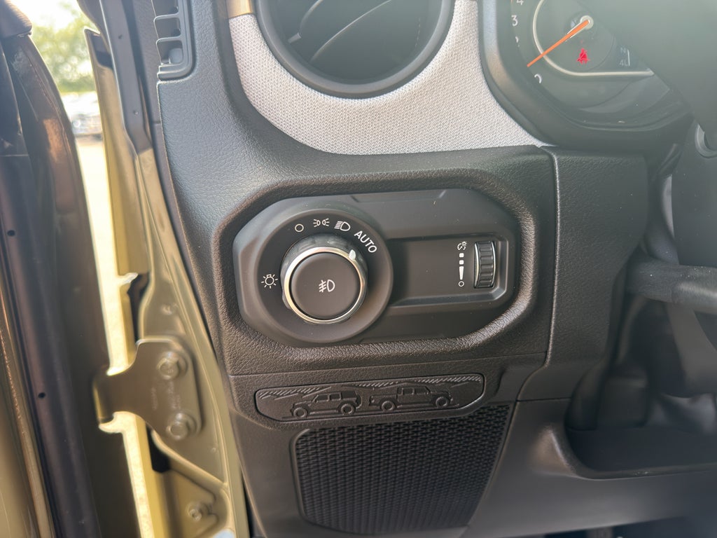 2025 Jeep Wrangler 4-Door Summit 4x4