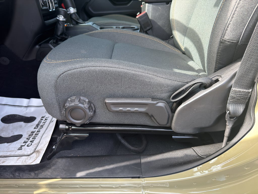 2025 Jeep Wrangler 4-Door Summit 4x4