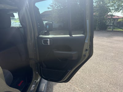 2025 Jeep Wrangler 4-Door Summit 4x4