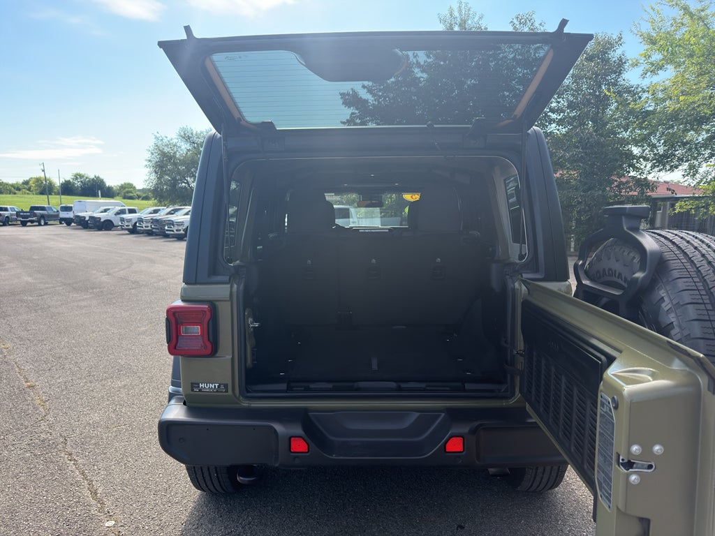 2025 Jeep Wrangler 4-Door Summit 4x4