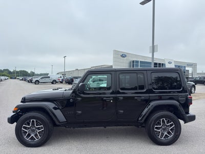 2025 Jeep Wrangler 4-Door Sahara 4x4