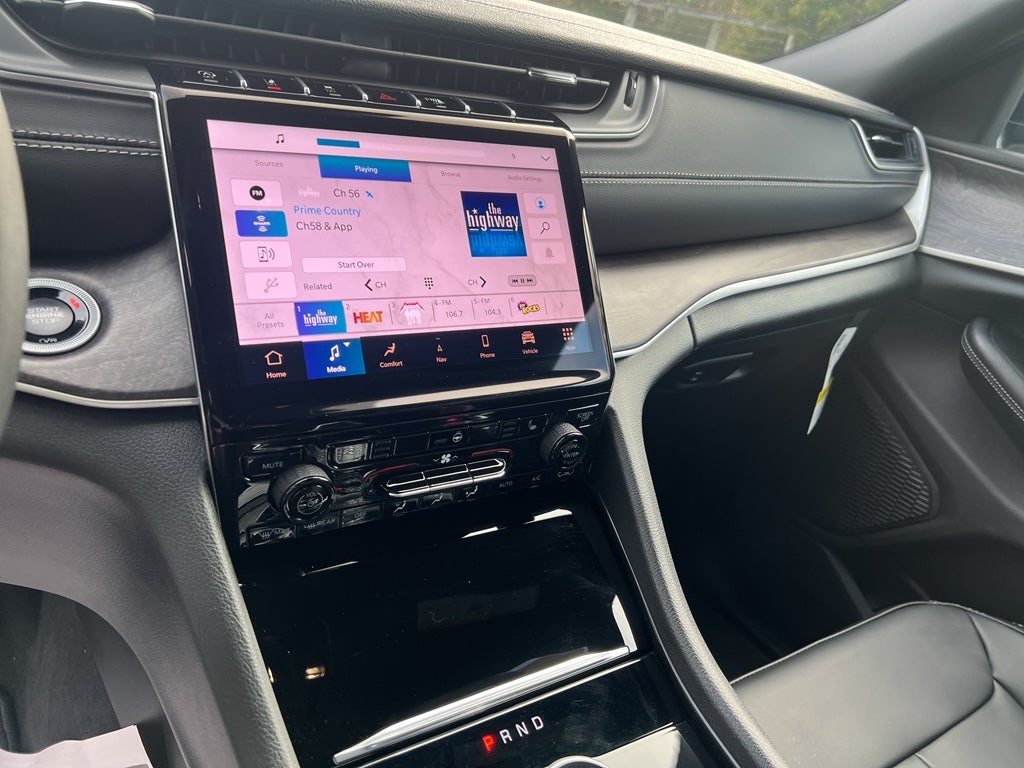 2025 Jeep Grand Cherokee L Limited 4x4