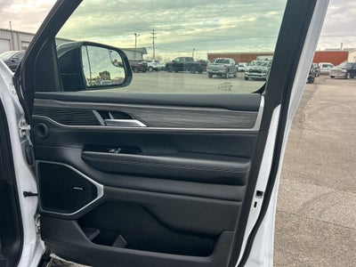 2024 Jeep Wagoneer Series II 4x2