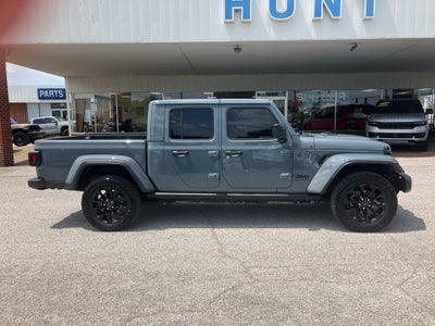 2025 Jeep Gladiator Nighthawk