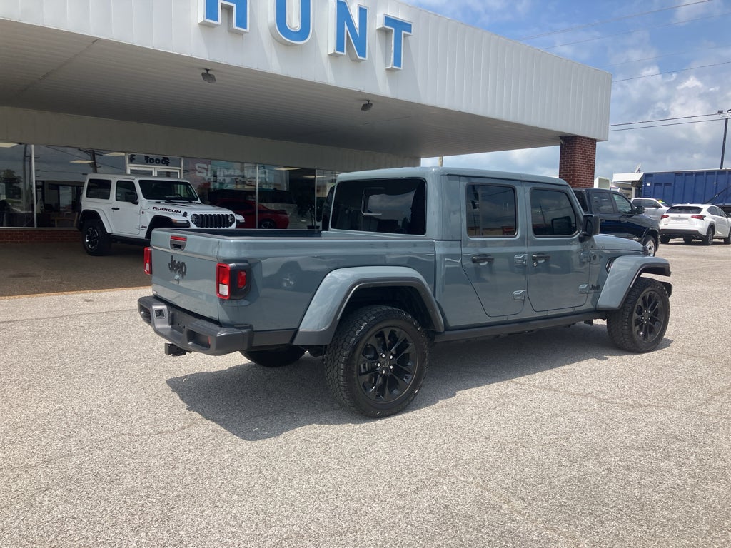 2025 Jeep Gladiator Nighthawk