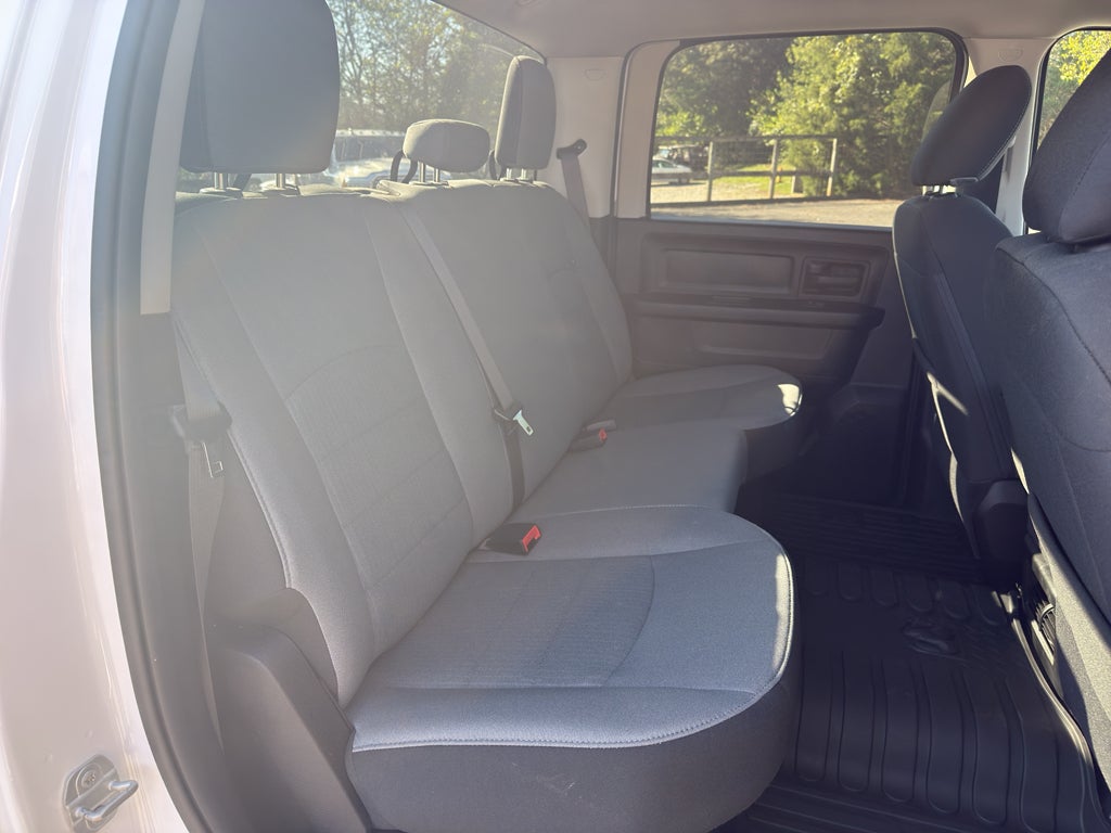 2024 RAM 1500 Classic Tradesman Crew Cab 4x4 5'7' Box