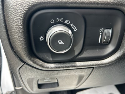2025 RAM 1500 HFE Quad Cab 4x2 6'4' Box