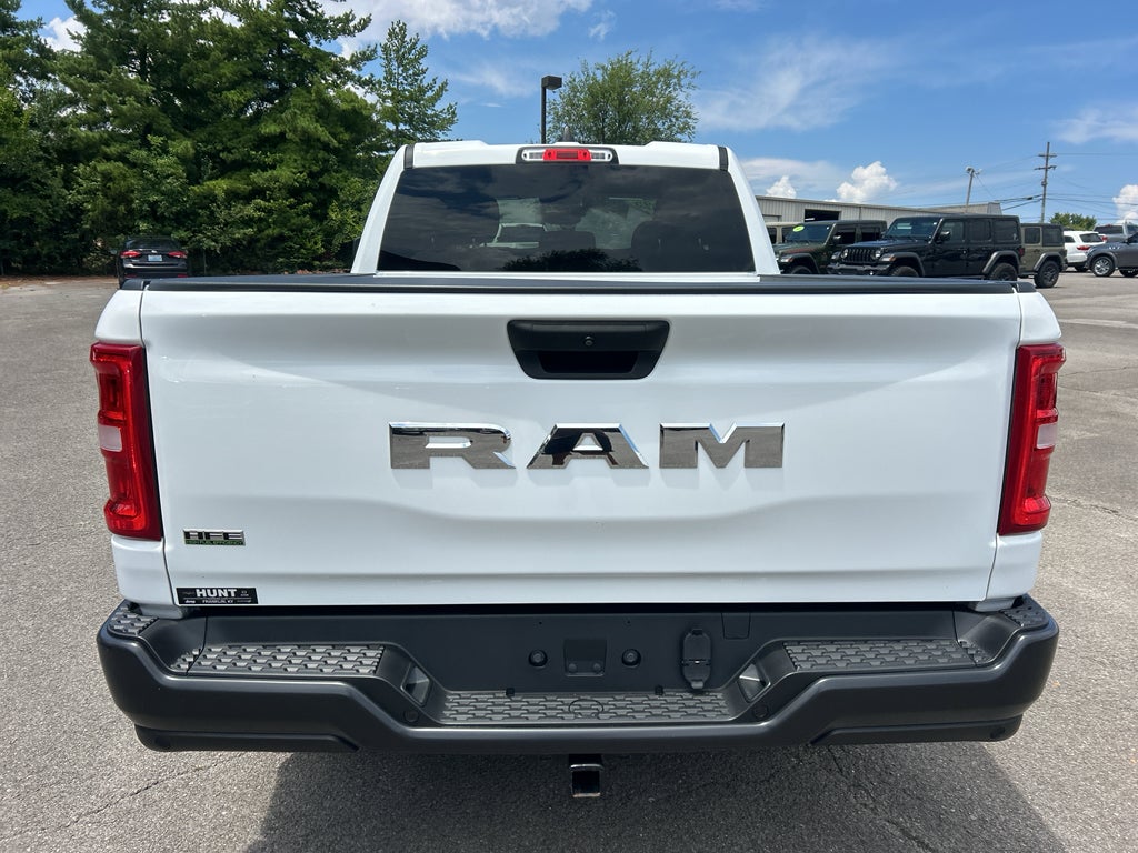 2025 RAM 1500 HFE Quad Cab 4x2 6'4' Box