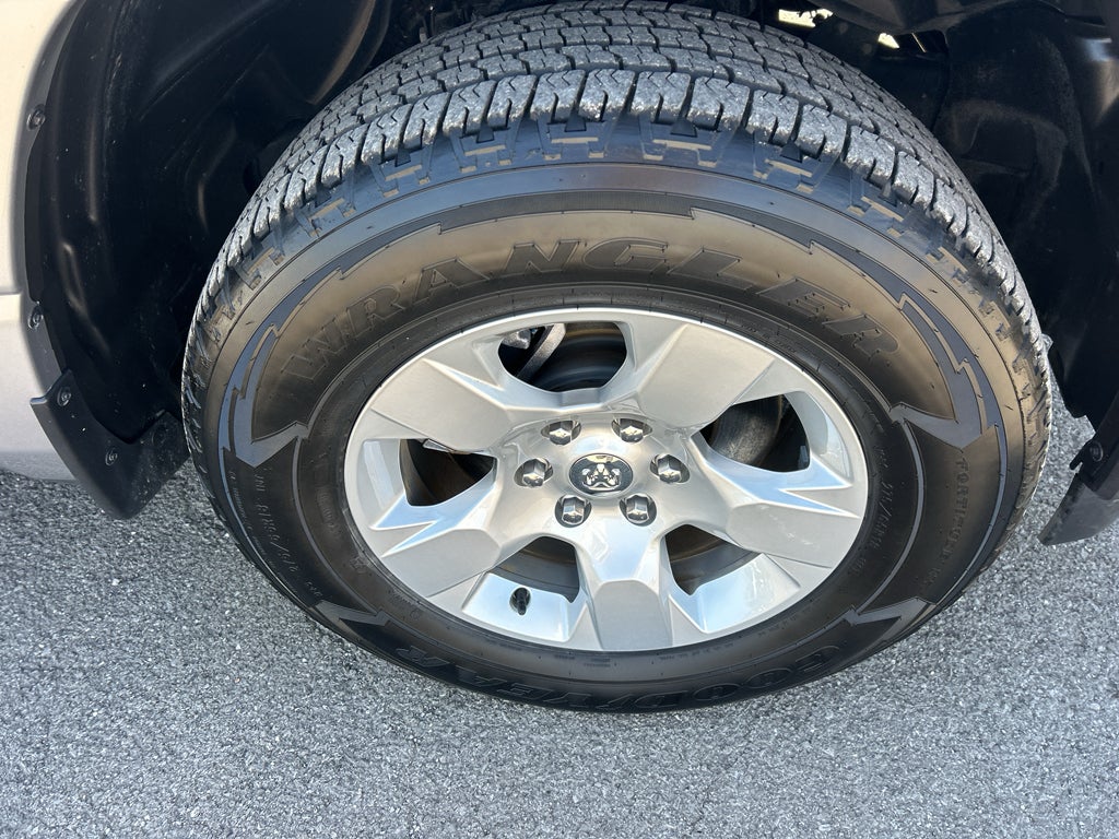 2025 RAM 1500 Tradesman Quad Cab 4x2 6'4' Box