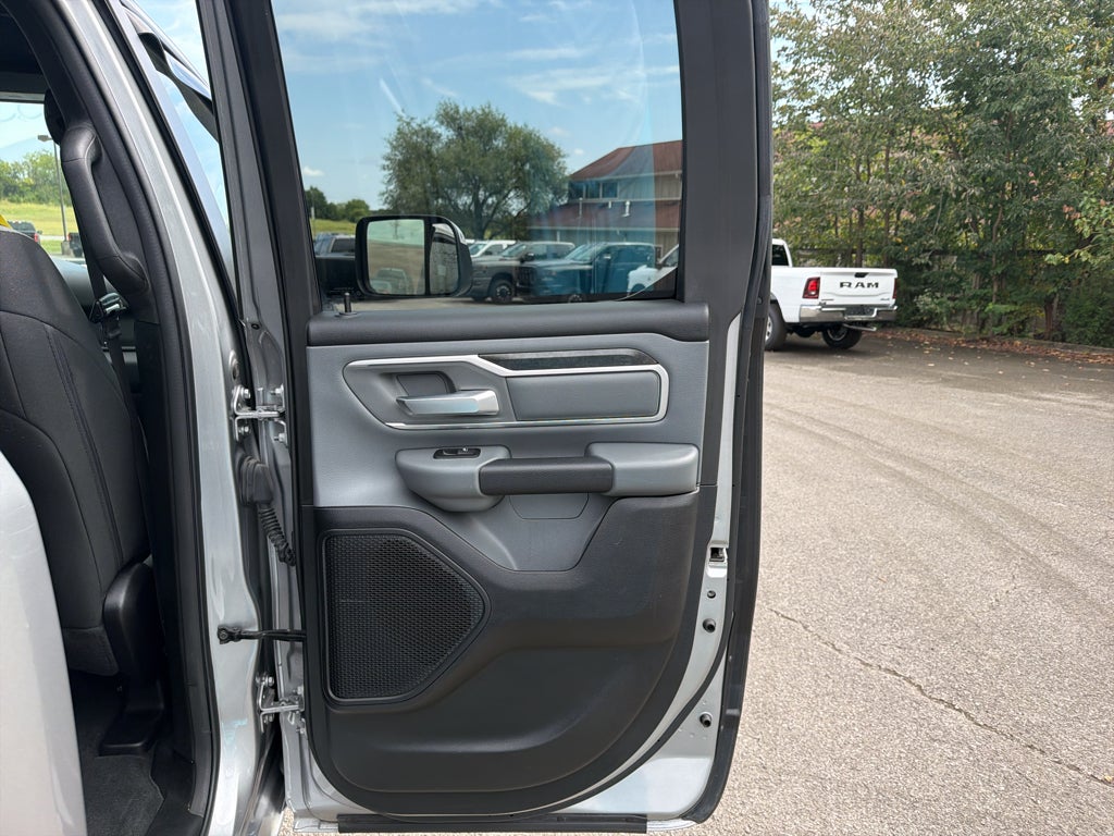 2021 RAM 1500 Big Horn Quad Cab 4x4 6'4' Box