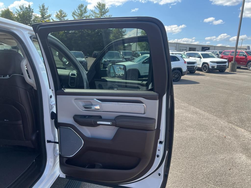 2025 RAM 1500 Laramie Crew Cab 4x4 5'7' Box