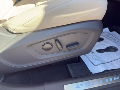 2023 Ford Explorer Platinum