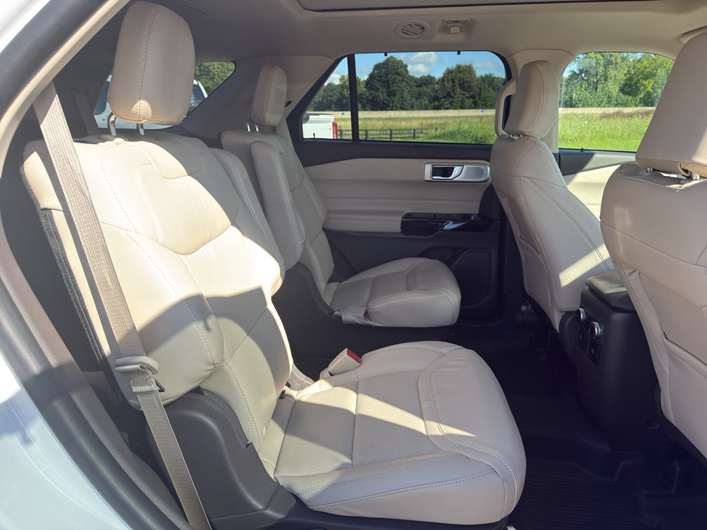 2023 Ford Explorer Platinum