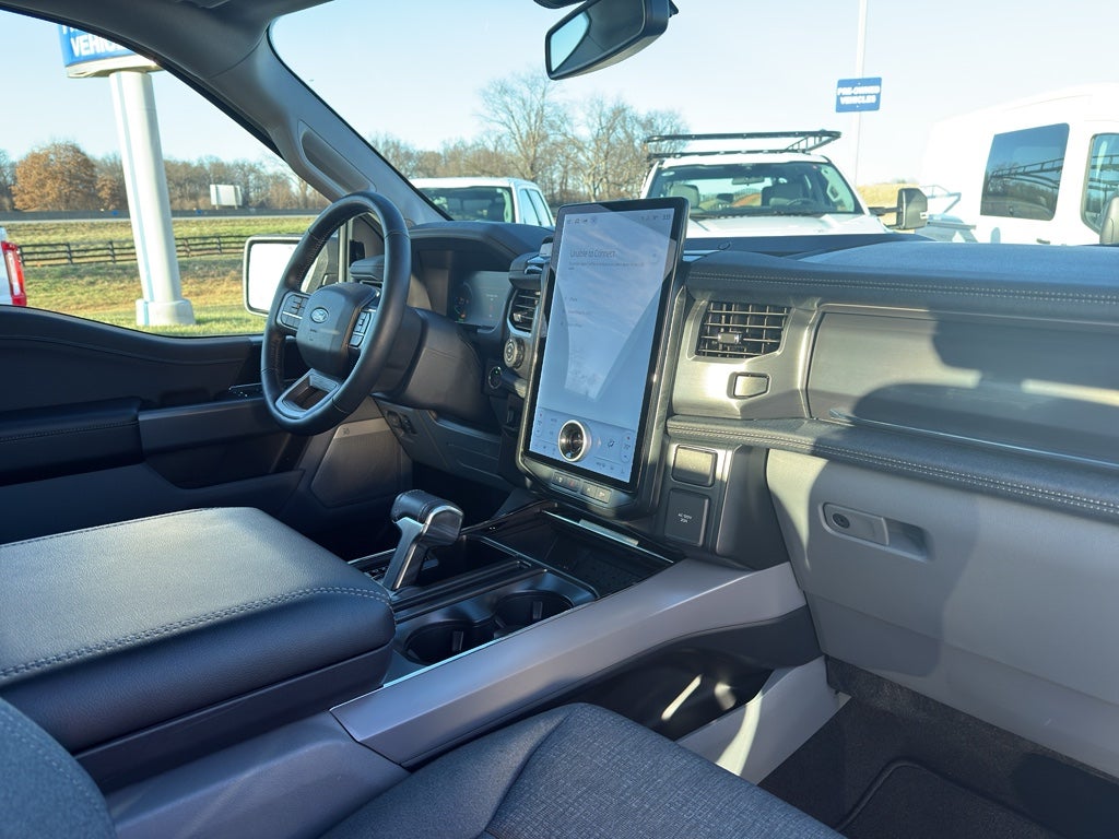 2024 Ford F-150 Lightning Flash