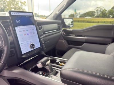 2024 Ford F-150 Lightning Flash