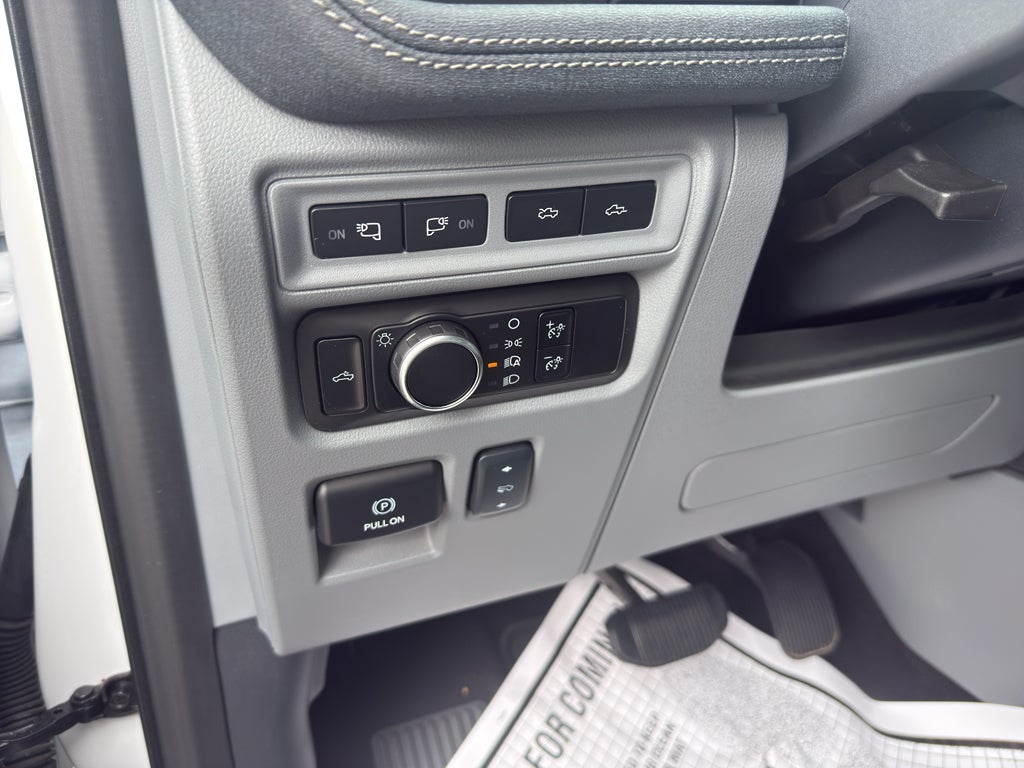 2024 Ford F-150 Lightning Flash