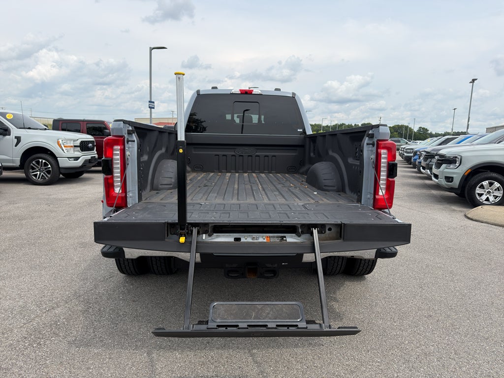 2024 Ford F-350 LARIAT