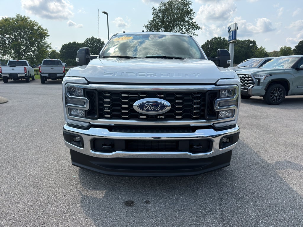 2025 Ford F-350 LARIAT