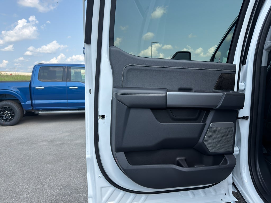 2025 Ford F-350 LARIAT