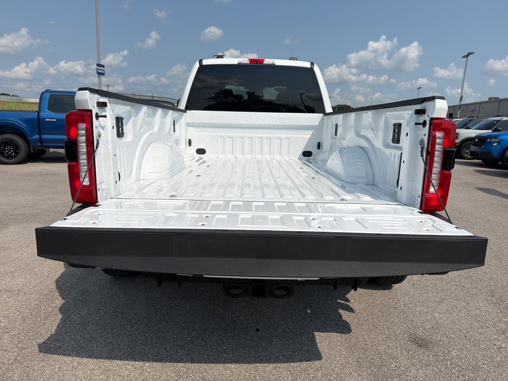 2025 Ford F-350 LARIAT