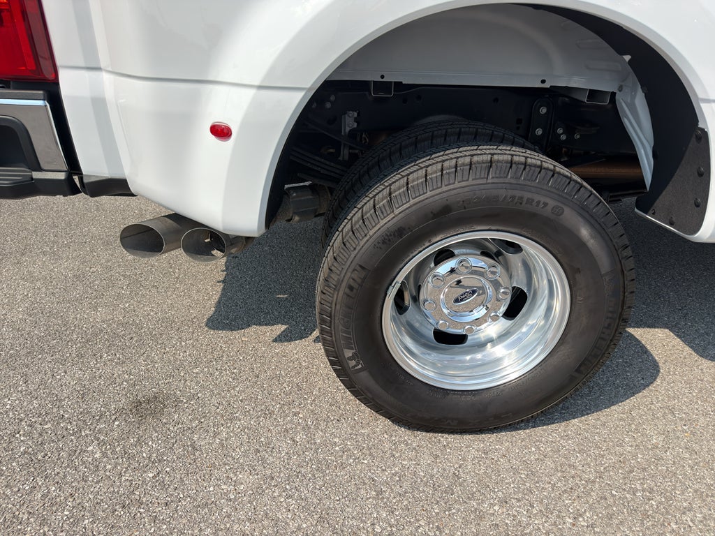 2025 Ford F-350 LARIAT