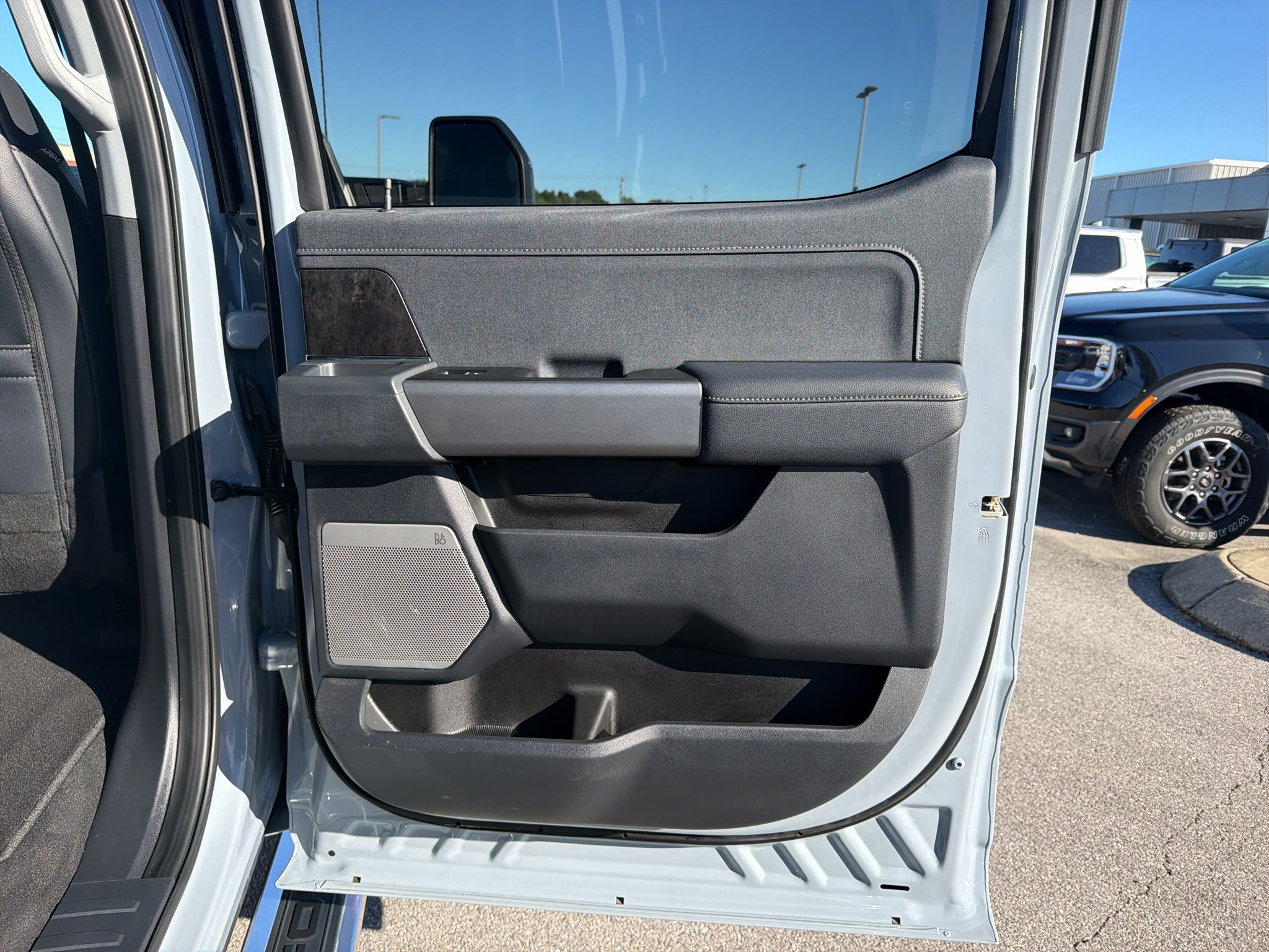 2025 Ford F-350 LARIAT