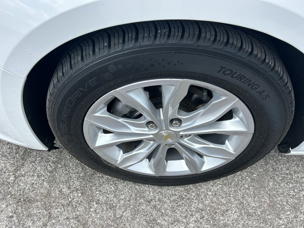 2022 Chevrolet Malibu FWD LT