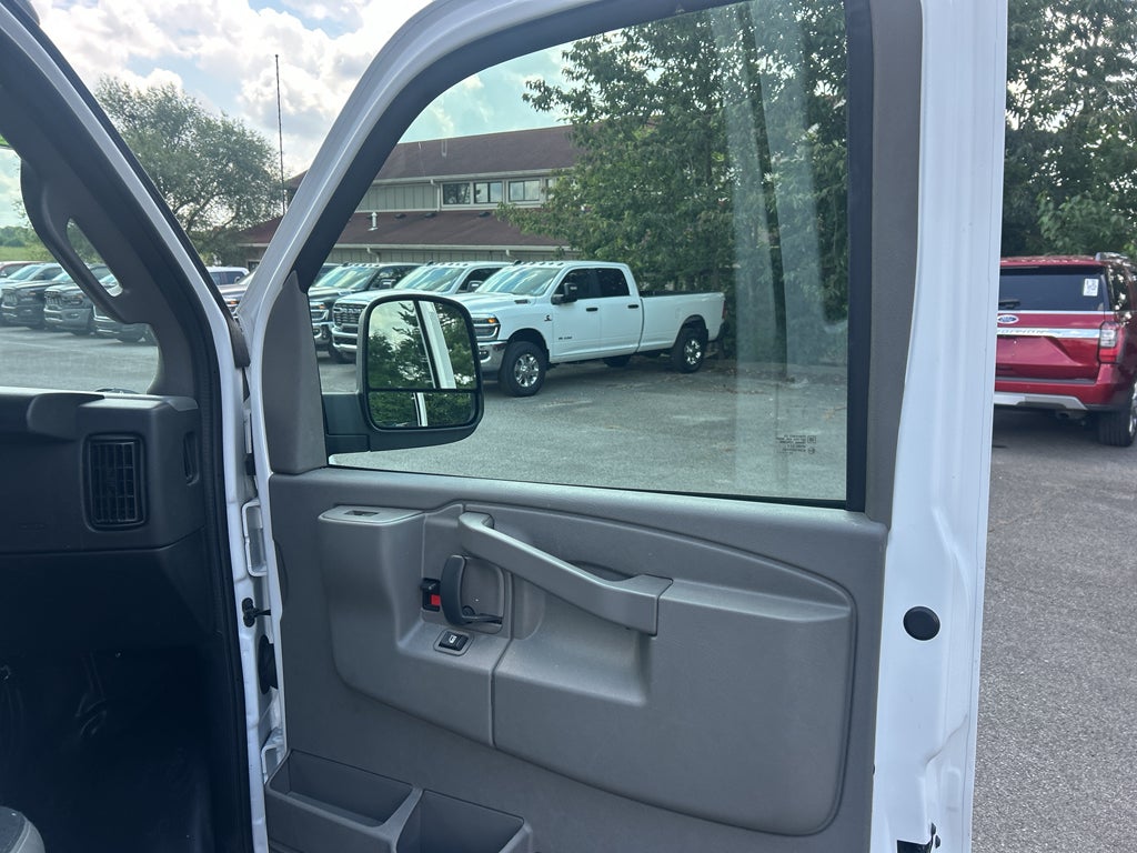 2025 Chevrolet Express Cargo RWD 2500 Regular Wheelbase WT