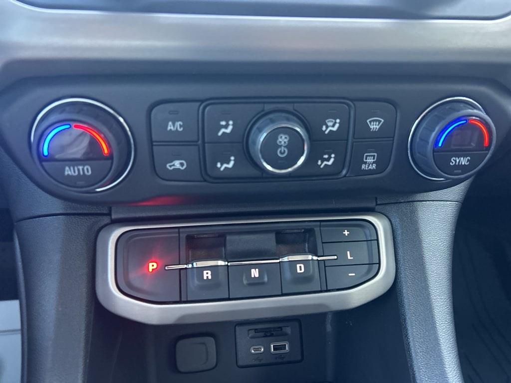 2022 GMC Acadia FWD Denali
