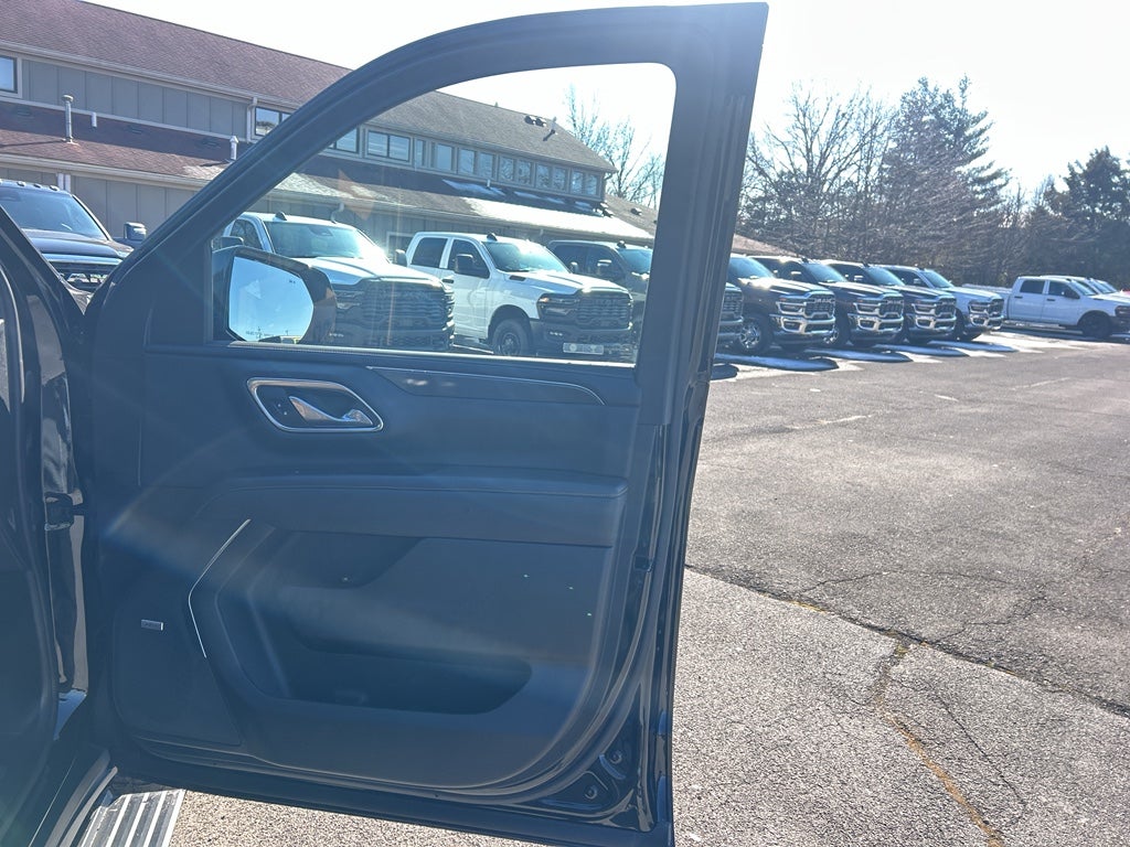 2022 GMC Yukon XL 4WD AT4