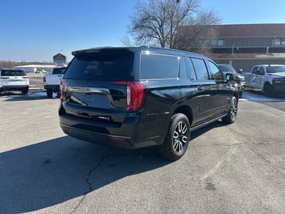 2022 GMC Yukon XL 4WD AT4