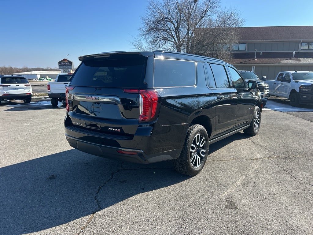 2022 GMC Yukon XL 4WD AT4