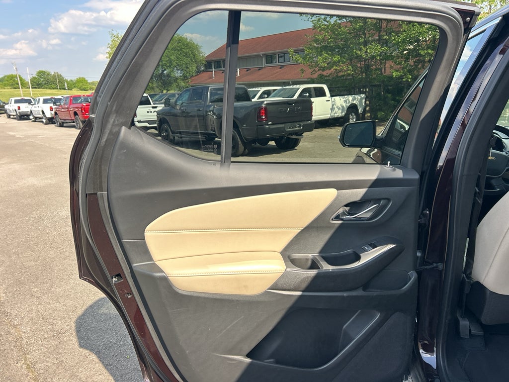 2022 Chevrolet Traverse FWD LT Cloth