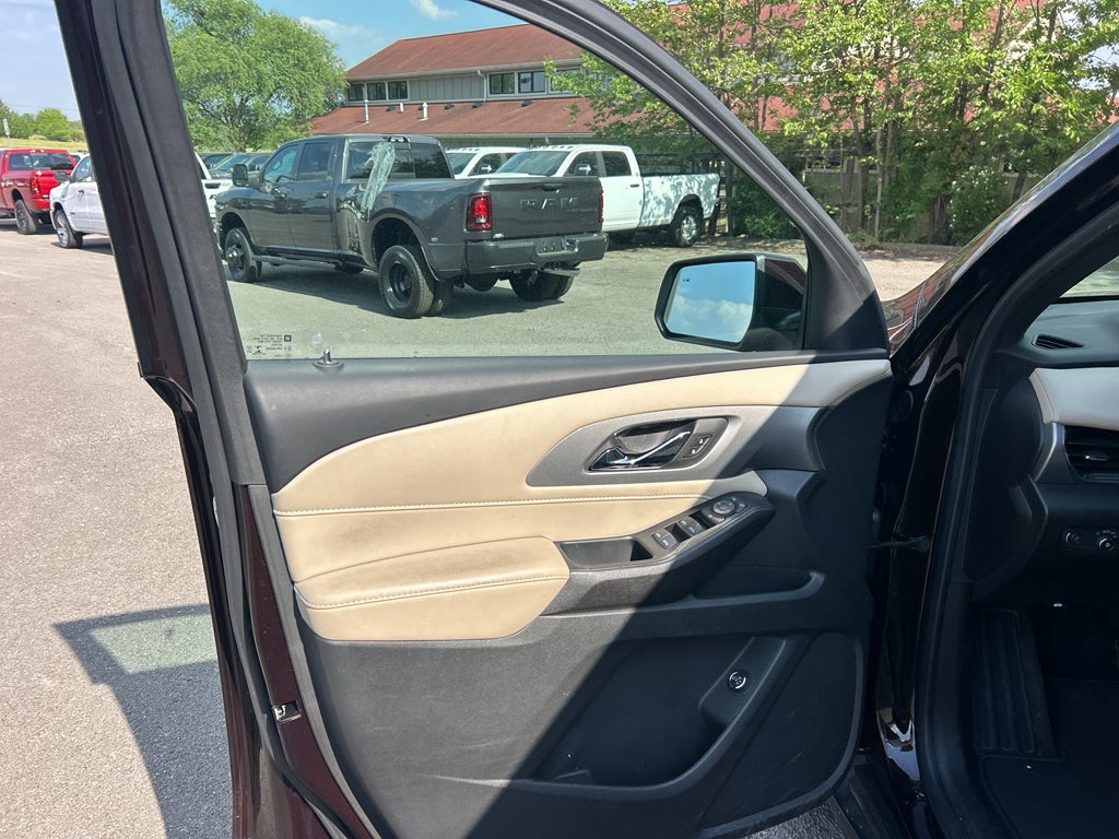 2022 Chevrolet Traverse FWD LT Cloth