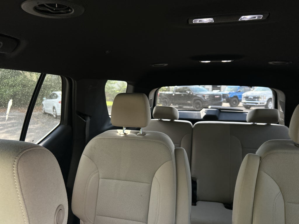 2022 Chevrolet Traverse FWD LT Cloth