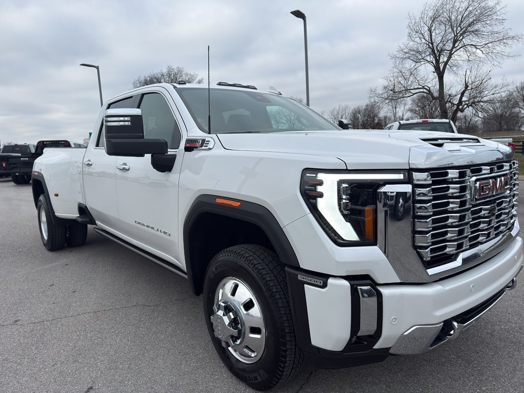 2024 GMC Sierra 3500HD 4WD Crew Cab Long Bed Denali