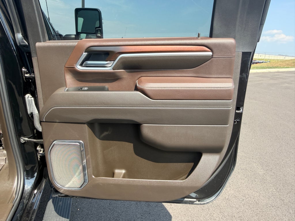 2025 GMC Sierra 2500HD 4WD Crew Cab Standard Bed Denali