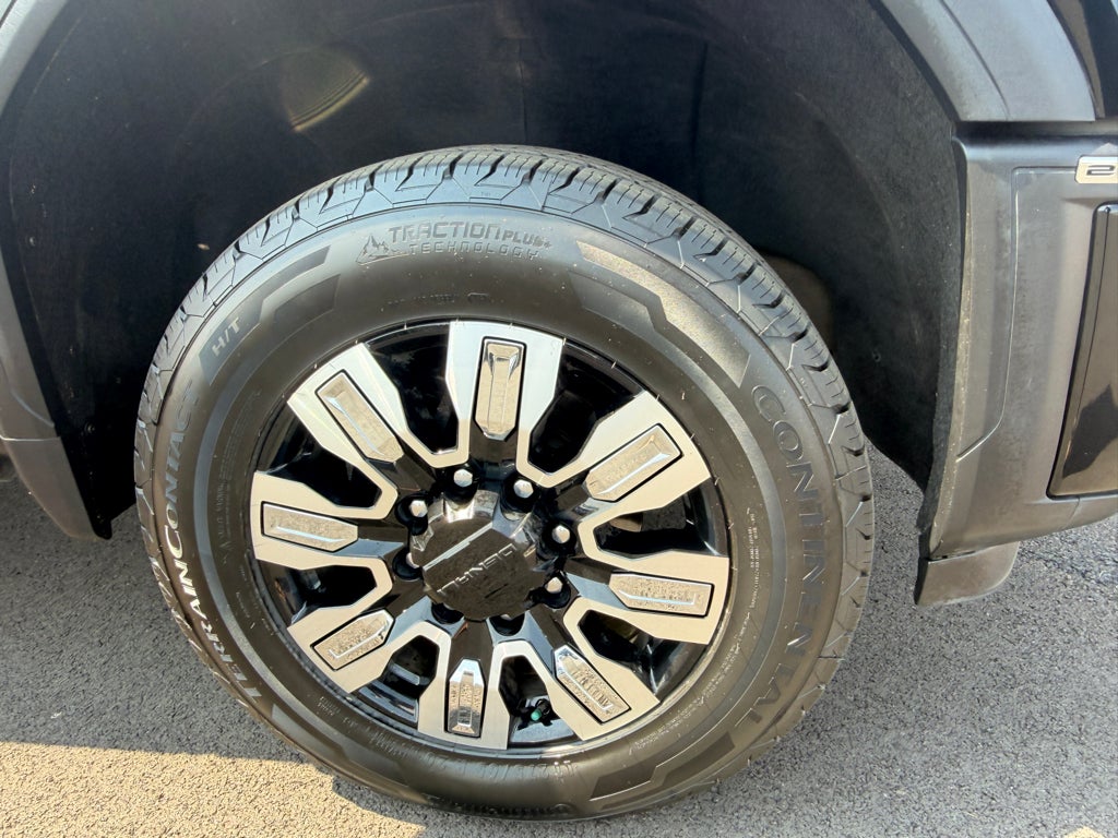 2025 GMC Sierra 2500HD 4WD Crew Cab Standard Bed Denali