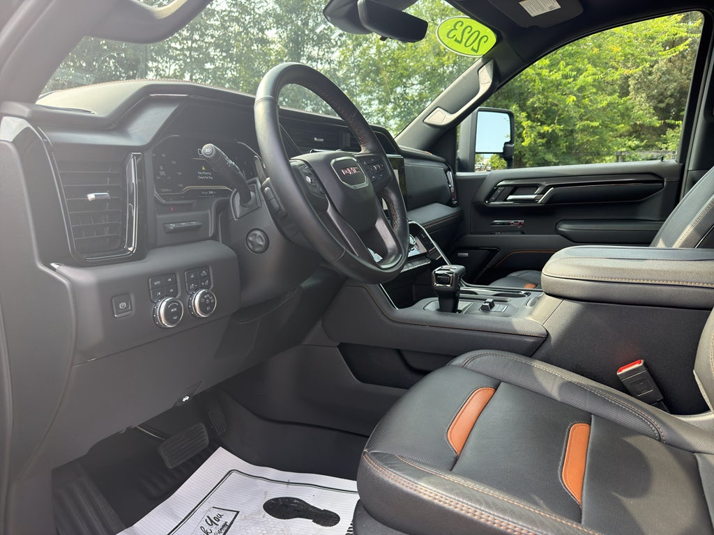 2023 GMC Sierra 1500 4WD Crew Cab Standard Box AT4
