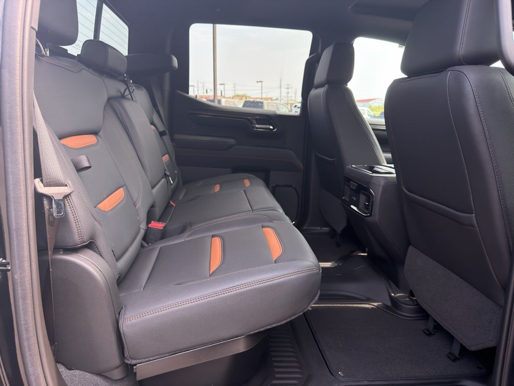 2023 GMC Sierra 1500 4WD Crew Cab Standard Box AT4