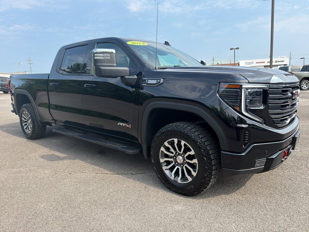 2023 GMC Sierra 1500 4WD Crew Cab Standard Box AT4