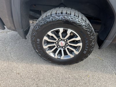 2023 GMC Sierra 1500 4WD Crew Cab Standard Box AT4