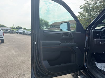 2023 GMC Sierra 1500 4WD Crew Cab Standard Box AT4