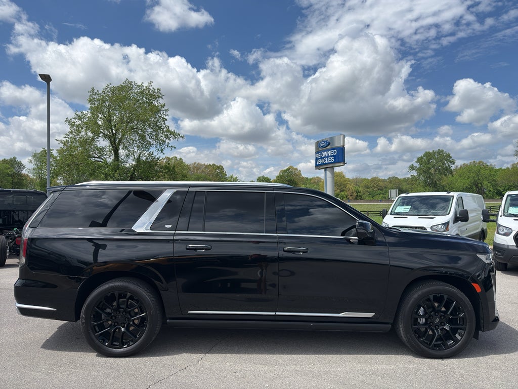 2022 Cadillac Escalade ESV Premium Luxury