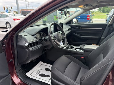 2023 Nissan Altima SV FWD