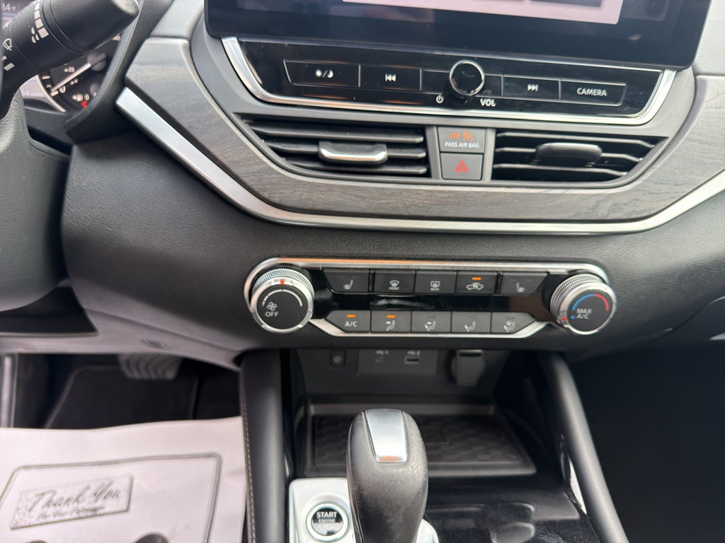 2023 Nissan Altima SV FWD